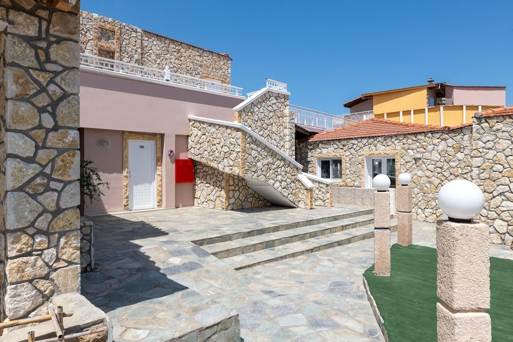 Marietta Hotel Apartments Pastida Exterior foto